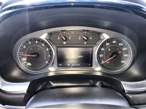 Used 2023 Chevrolet Traverse LT image 15