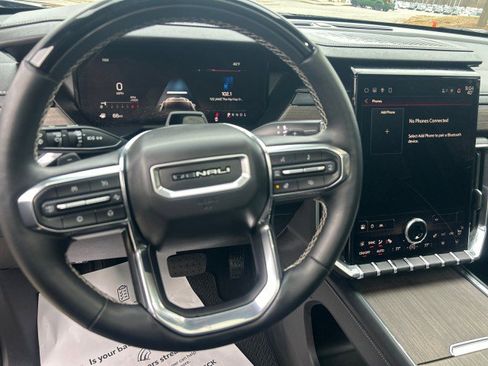 Used 2024 GMC Acadia Denali w/ Super Cruise Package image 19