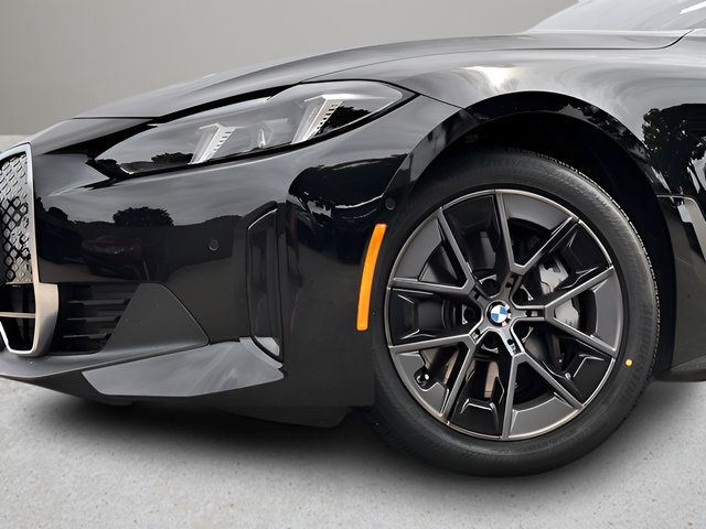 Used 2025 BMW i4 xDrive40i AWD/4WD image 25