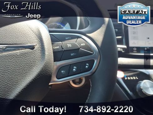 Used 2026 Chrysler Pacifica Select FWD image 19