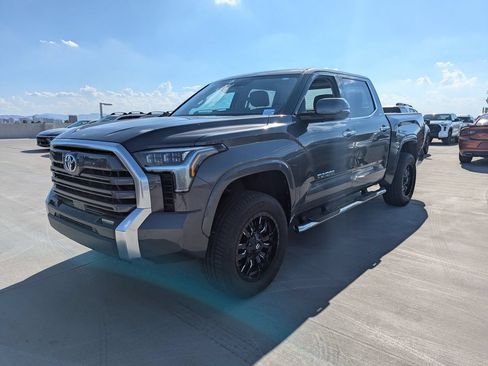 Used 2022 Toyota Tundra Limited AWD/4WD image 8