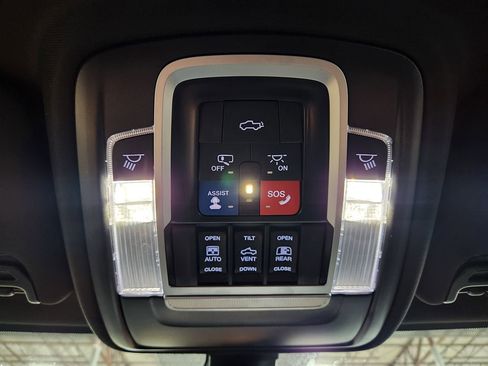 Used 2024 RAM 2500 Laramie w/ Night Edition image 45