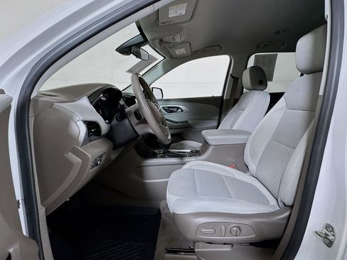Used 2020 Chevrolet Traverse LT FWD image 18