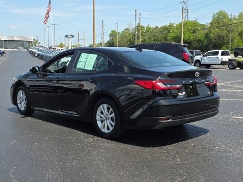 Used 2025 Toyota Camry LE w/ Convenience Package FWD image 8