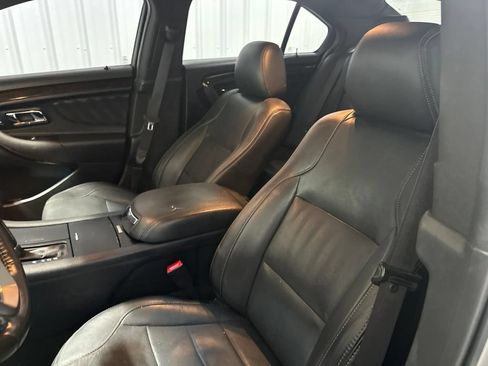 Used 2014 Ford Taurus Limited FWD image 17