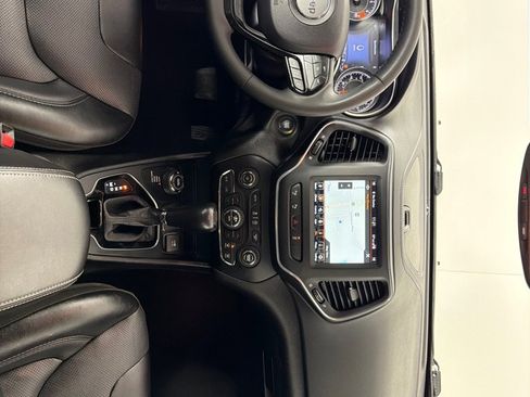 Used 2023 Jeep Cherokee Altitude Lux image 26