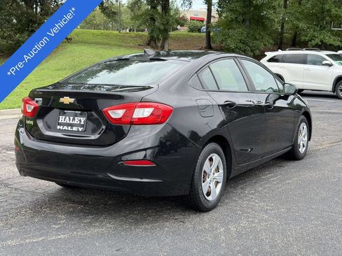 Used 2017 Chevrolet Cruze LS FWD image 18