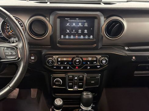 Used 2020 Jeep Wrangler Unlimited Sport S AWD/4WD image 19