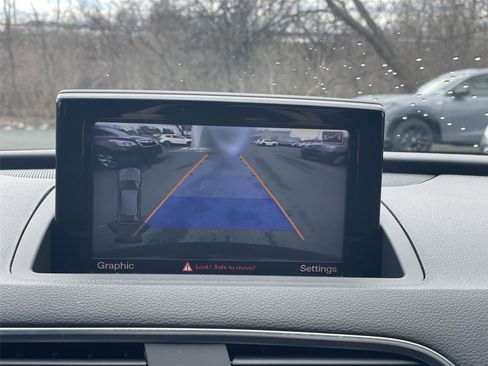 Used 2018 Audi Q3 2.0T Premium image 18