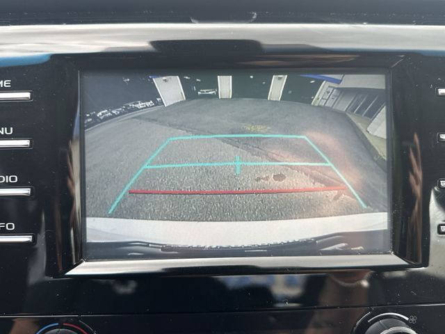 Used 2018 Toyota Camry SE FWD image 24