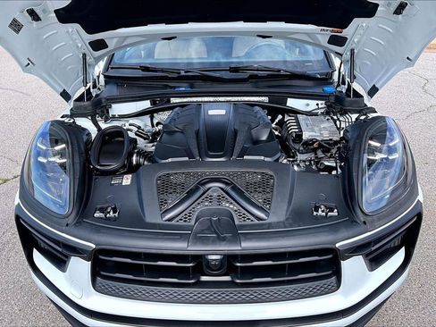 Certified 2025 Porsche Macan S AWD/4WD image 23