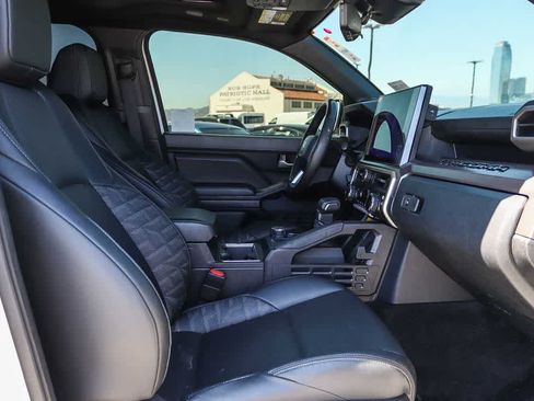 Used 2024 Toyota Tacoma TRD Sport w/ TRD Sport Premium Package AWD/4WD image 16