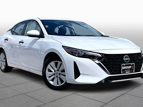 Used 2025 Nissan Sentra S image 3