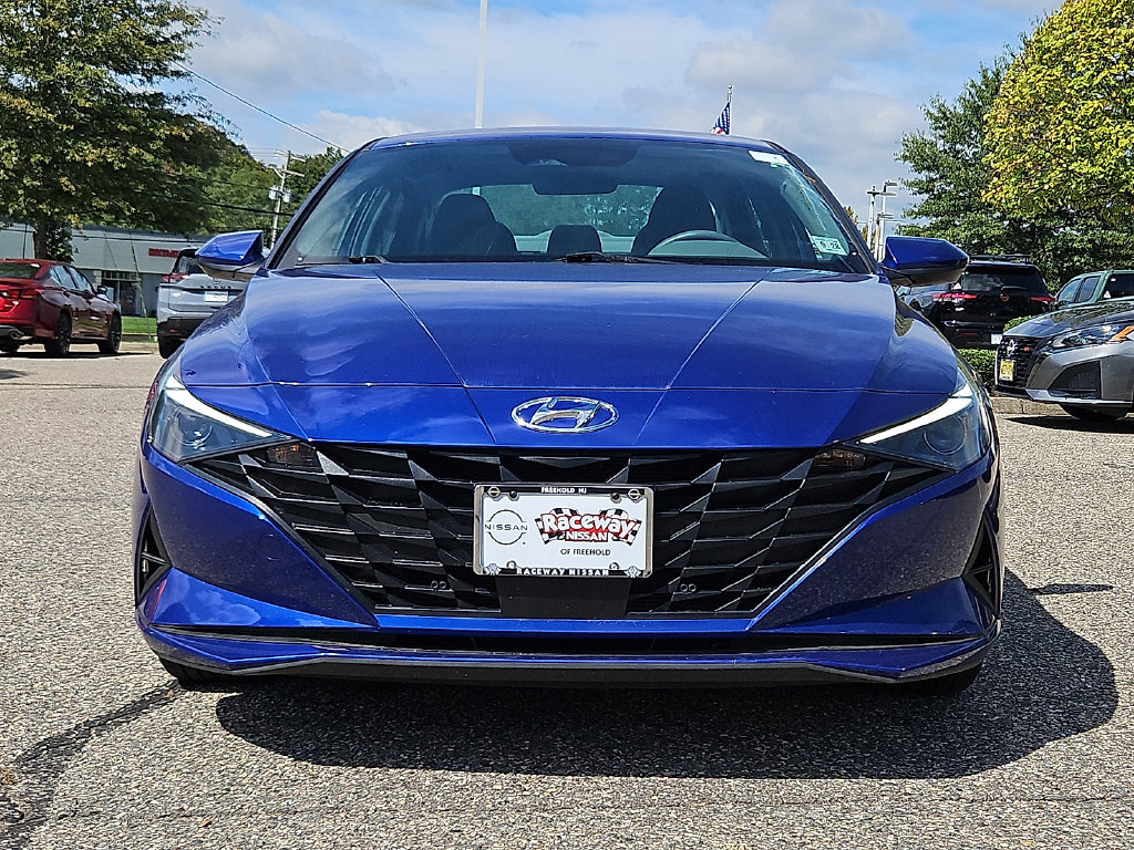 Used 2023 Hyundai Elantra SEL w/ Convenience Package FWD image 3