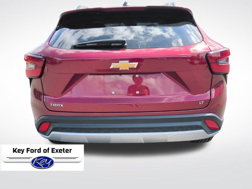 Used 2025 Chevrolet Trax LT FWD image 10