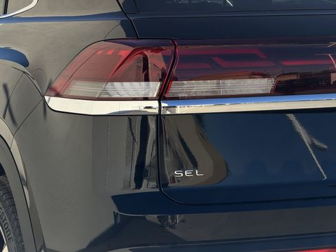 New 2026 Volkswagen Atlas Cross Sport SEL Premium R-Line image 6