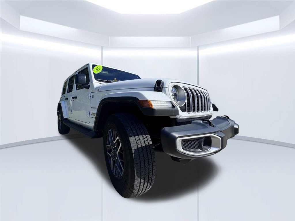 Used 2024 Jeep Wrangler Unlimited Sahara AWD/4WD image 3