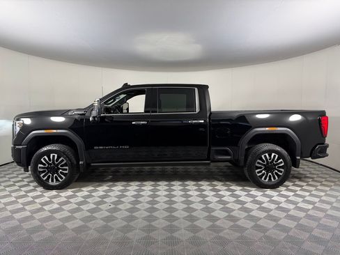 Used 2025 GMC Sierra 2500 Denali Ultimate AWD/4WD image 9