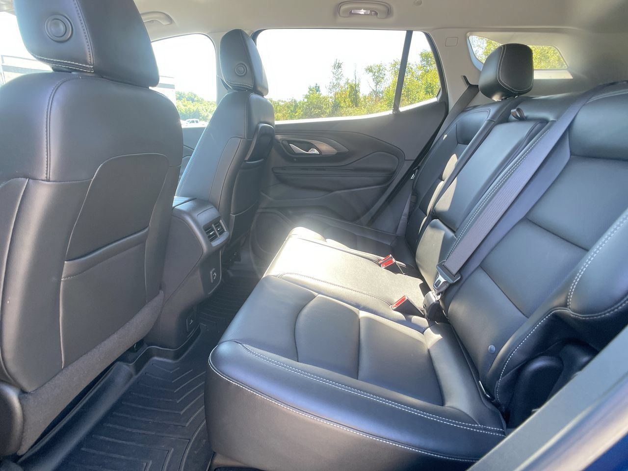 Used 2022 GMC Terrain SLT w/ Tech Package AWD/4WD image 22