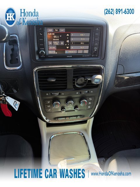 Used 2016 Dodge Grand Caravan SXT w/ Rear Park Assist Package FWD image 8