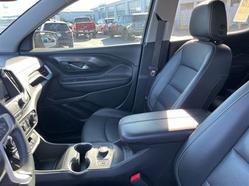 Used 2023 GMC Terrain SLT w/ Elevation Edition FWD image 10