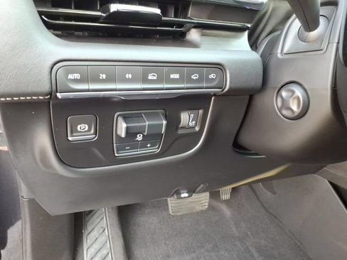 Certified 2023 Cadillac Escalade Sport w/ LPO, ONYX Package AWD/4WD image 29