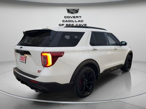 Used 2020 Ford Explorer ST w/ ST Street Pack image 9