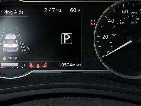 Used 2025 Nissan Versa SV w/ Trunk Package image 34