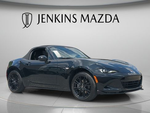New 2026 MAZDA MX-5 Miata Club w/ Interior Package RWD image 9