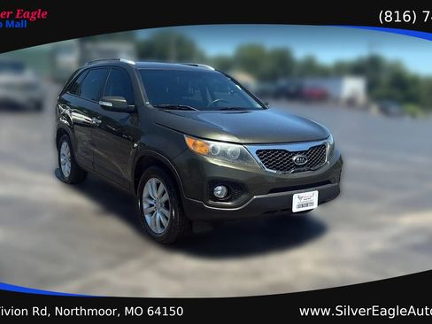 Used 2011 Kia Sorento LX w/ Convenience Pkg FWD image 7