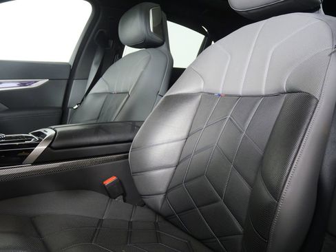 Certified 2023 BMW i7 xDrive60 image 10