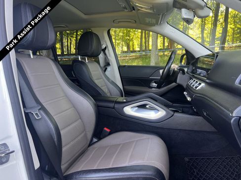 Used 2020 Mercedes-Benz GLE 450 4MATIC w/ AMG Line Exterior image 6