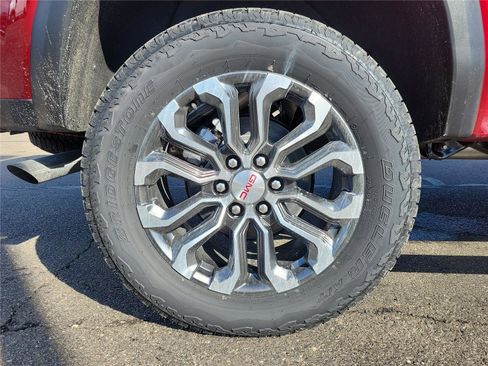 New 2026 GMC Canyon Denali image 6