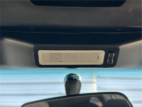 Used 2000 BMW Z3 2.5i image 31