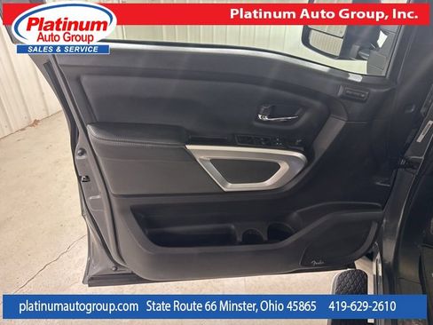 Used 2021 Nissan Titan SL w/ Moonroof Package image 25