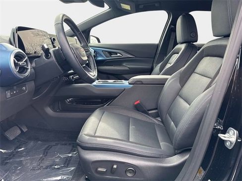 Used 2024 Chevrolet Equinox EV LT image 15