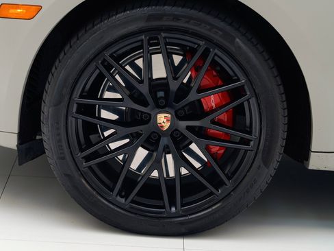 Used 2023 Porsche Macan GTS image 12