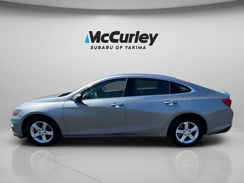 Used 2024 Chevrolet Malibu LT FWD image 3