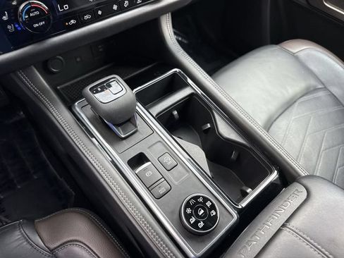 Used 2023 Nissan Pathfinder Platinum AWD/4WD image 21