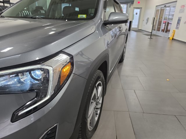 Used 2021 GMC Terrain SLT w/ Infotainment Package II AWD/4WD image 18