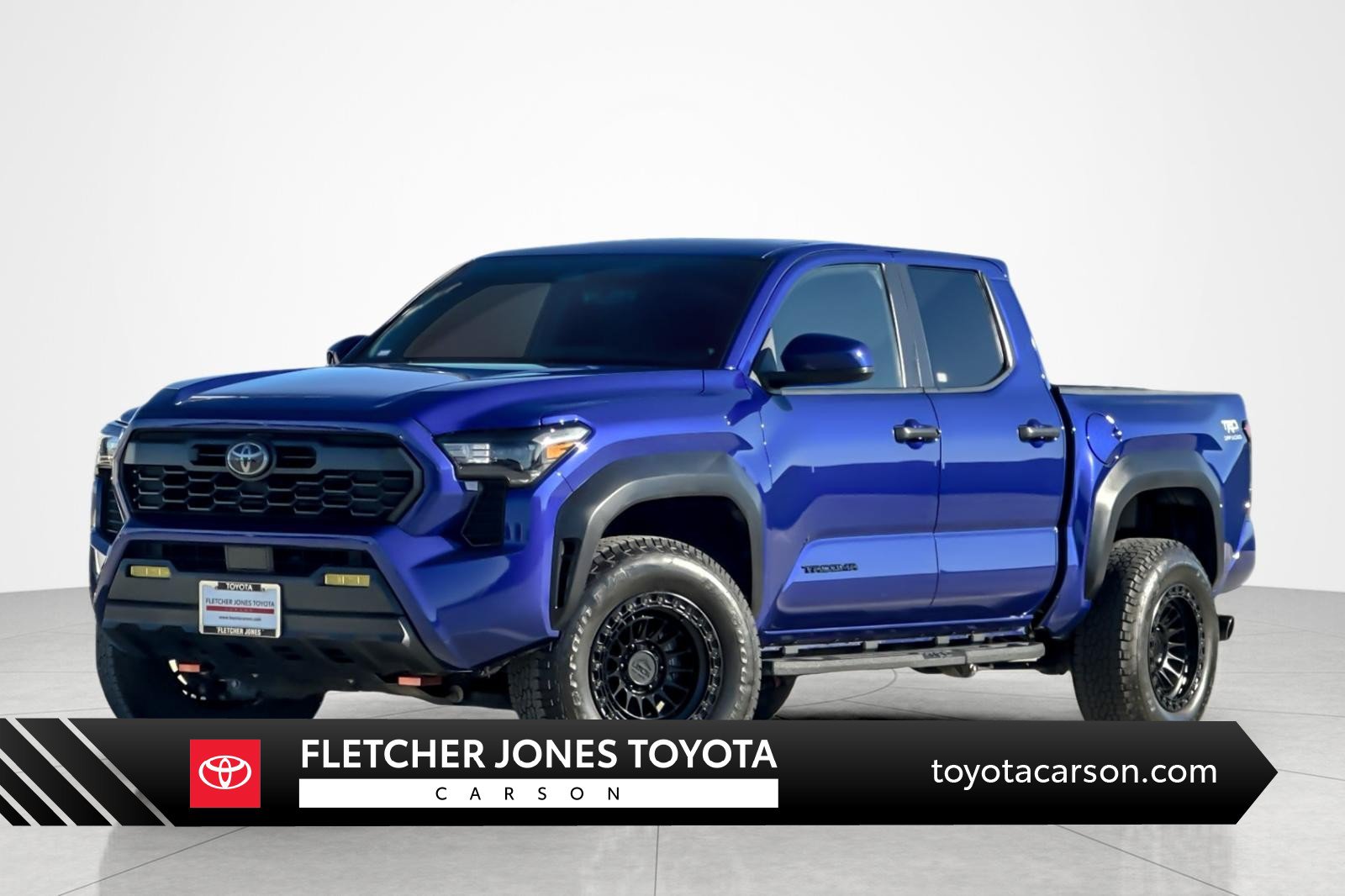 Certified 2025 Toyota Tacoma TRD Off-Road AWD/4WD image 1
