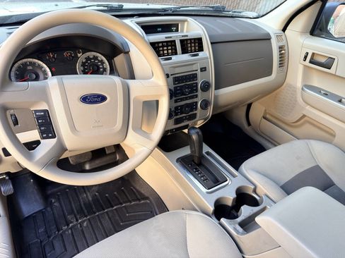 Used 2008 Ford Escape XLT image 10