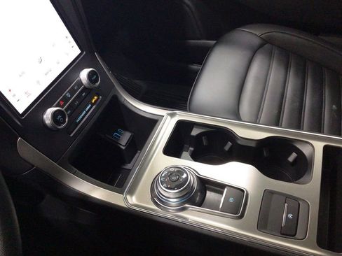 Used 2022 Ford Edge SEL w/ Convenience Package image 14