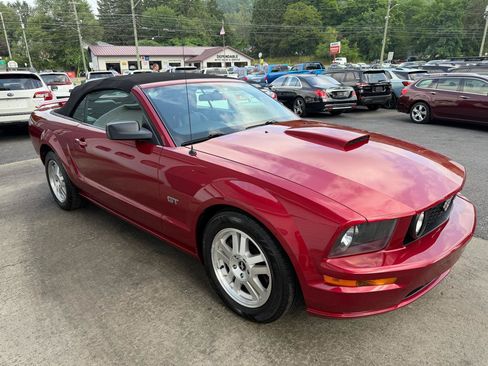 Used 2007 Ford Mustang GT RWD image 6