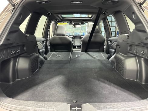 Used 2025 Subaru Forester Premium AWD/4WD image 37