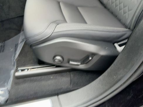 Certified 2025 Volvo XC90 B6 Plus image 14