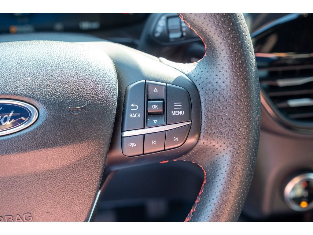 Used 2025 Ford Escape ST-Line FWD image 19