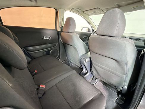 Used 2018 Honda HR-V LX image 26