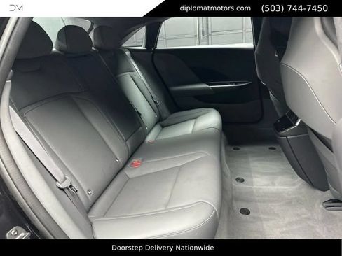 Used 2024 Lucid Air Touring AWD/4WD image 22