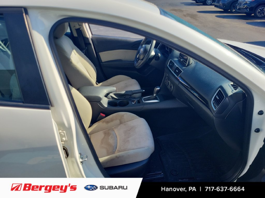 Used 2015 MAZDA MAZDA3 i SV FWD image 11